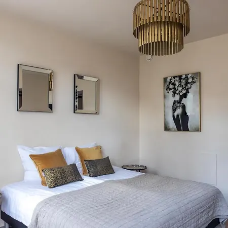 Boutique No5 贝亨奥普佐姆