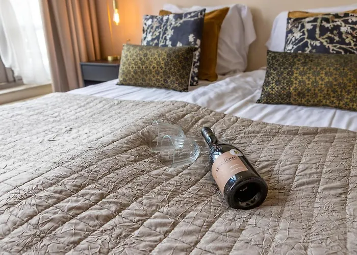 Boutique No5 3* 贝亨奥普佐姆